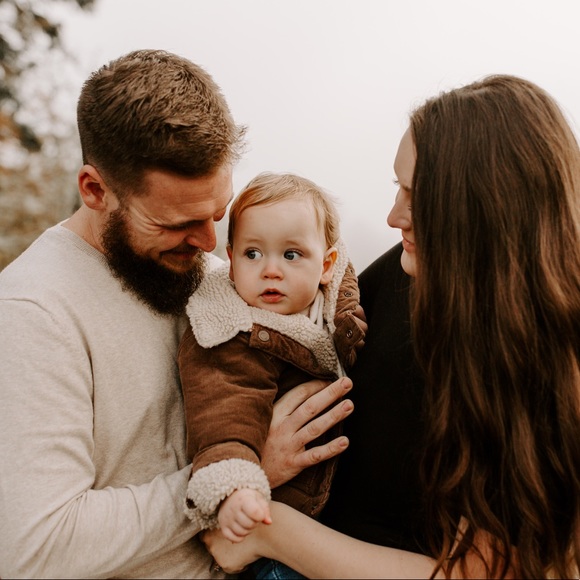 Meet your Posher, Kayla - Picture 1 of 3